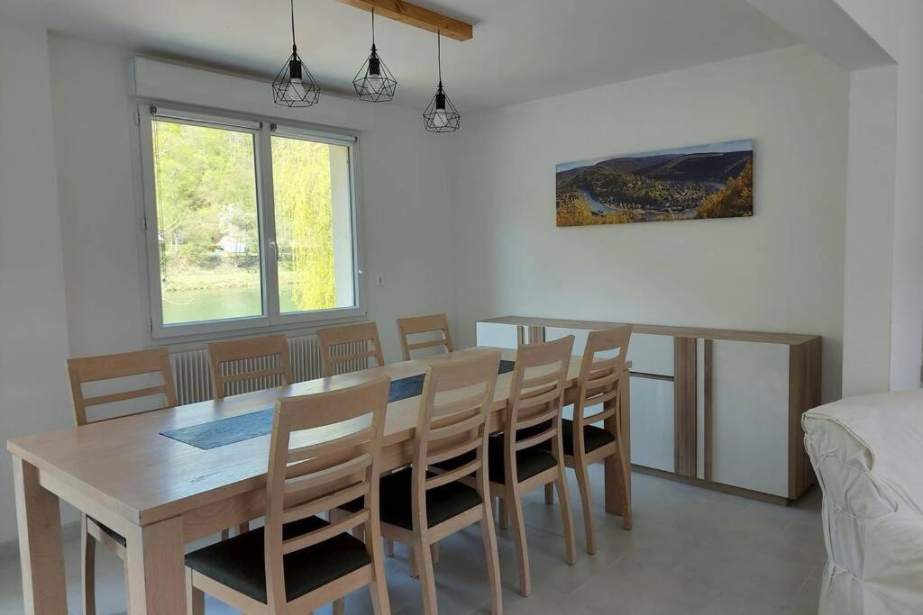 Gite En Bord De Meuse Monthermé Exteriér fotografie