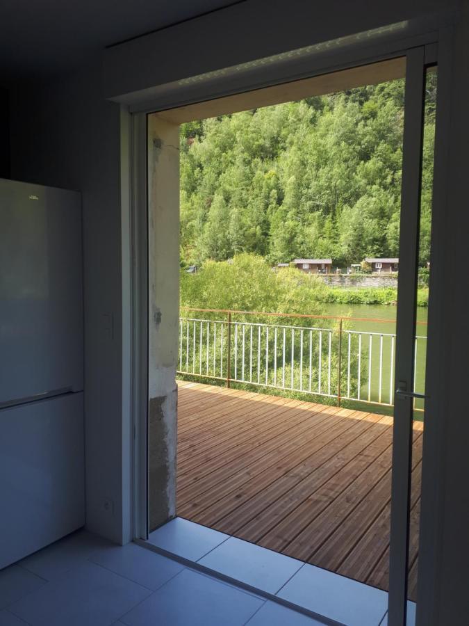 Gite En Bord De Meuse Monthermé Exteriér fotografie