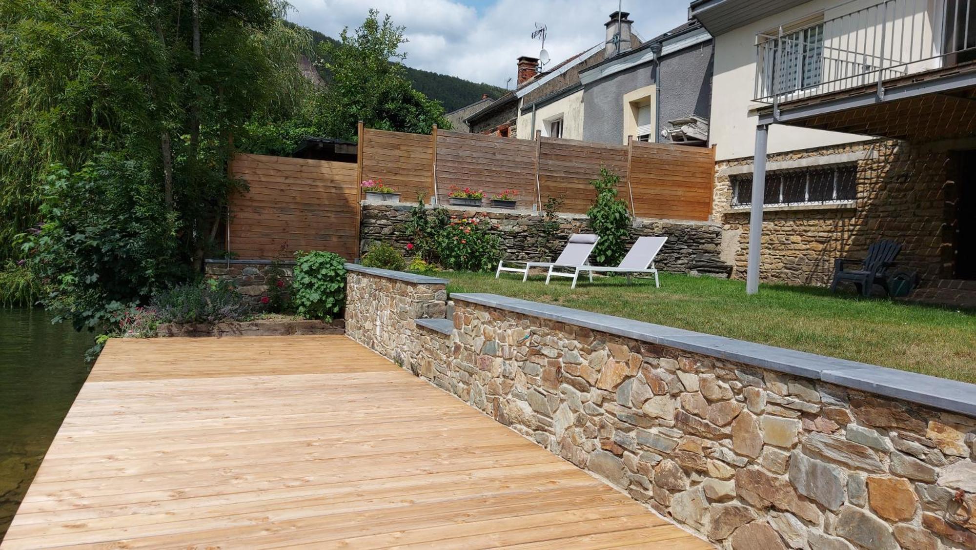 Gite En Bord De Meuse Monthermé Exteriér fotografie